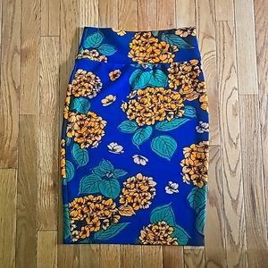 Floral bodycon skirt blue & marigold